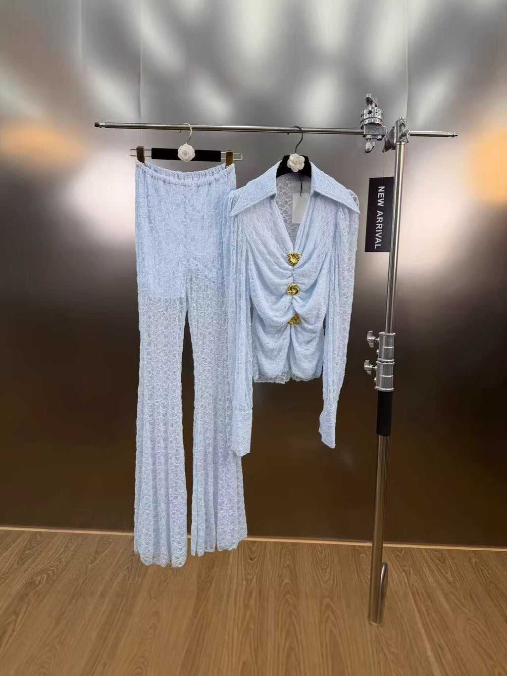 Lace set with buckles