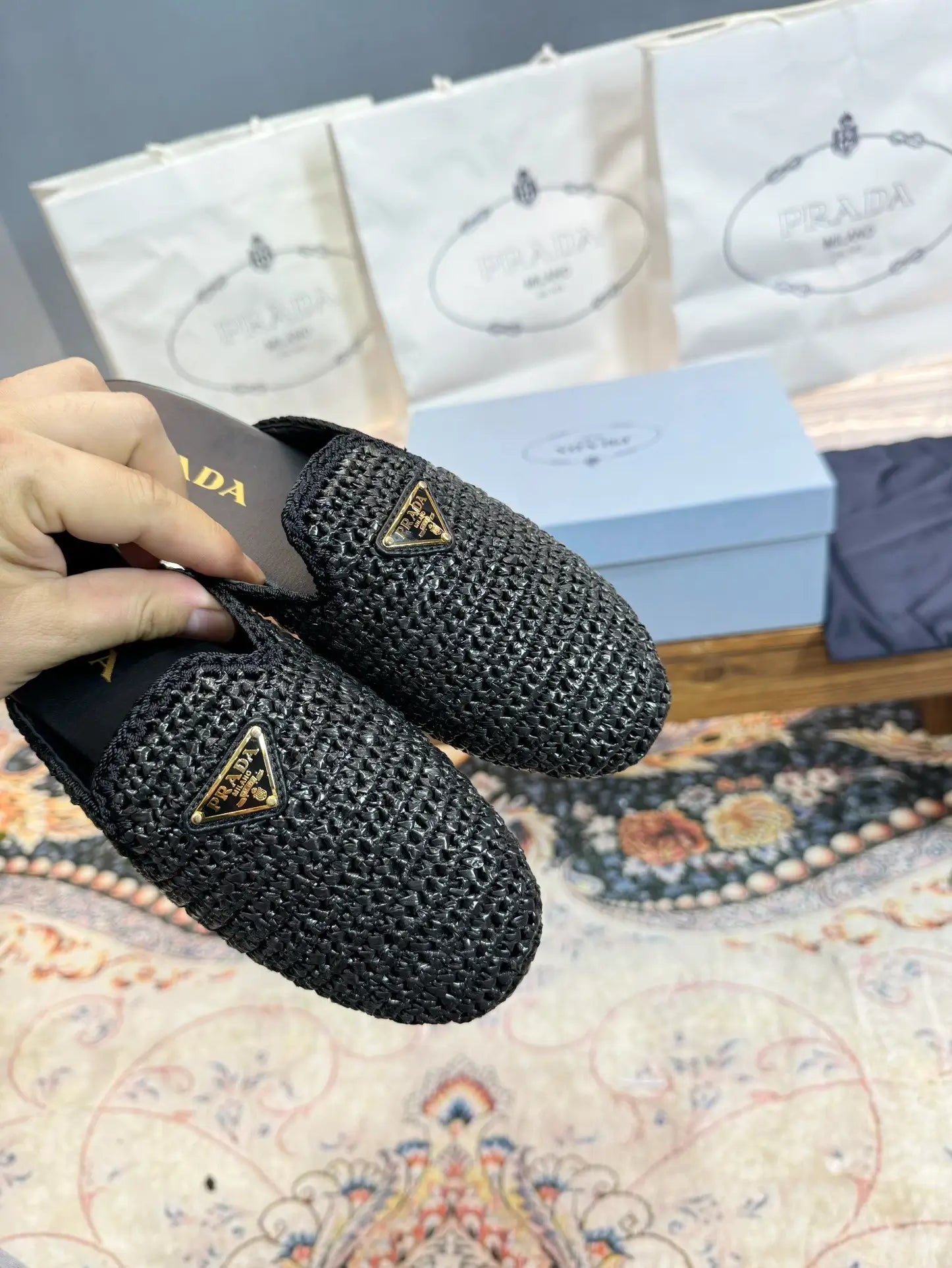Slippers P*rada