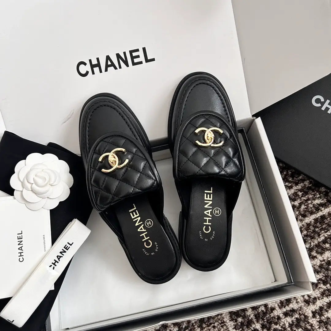 Slippers Ch*anel