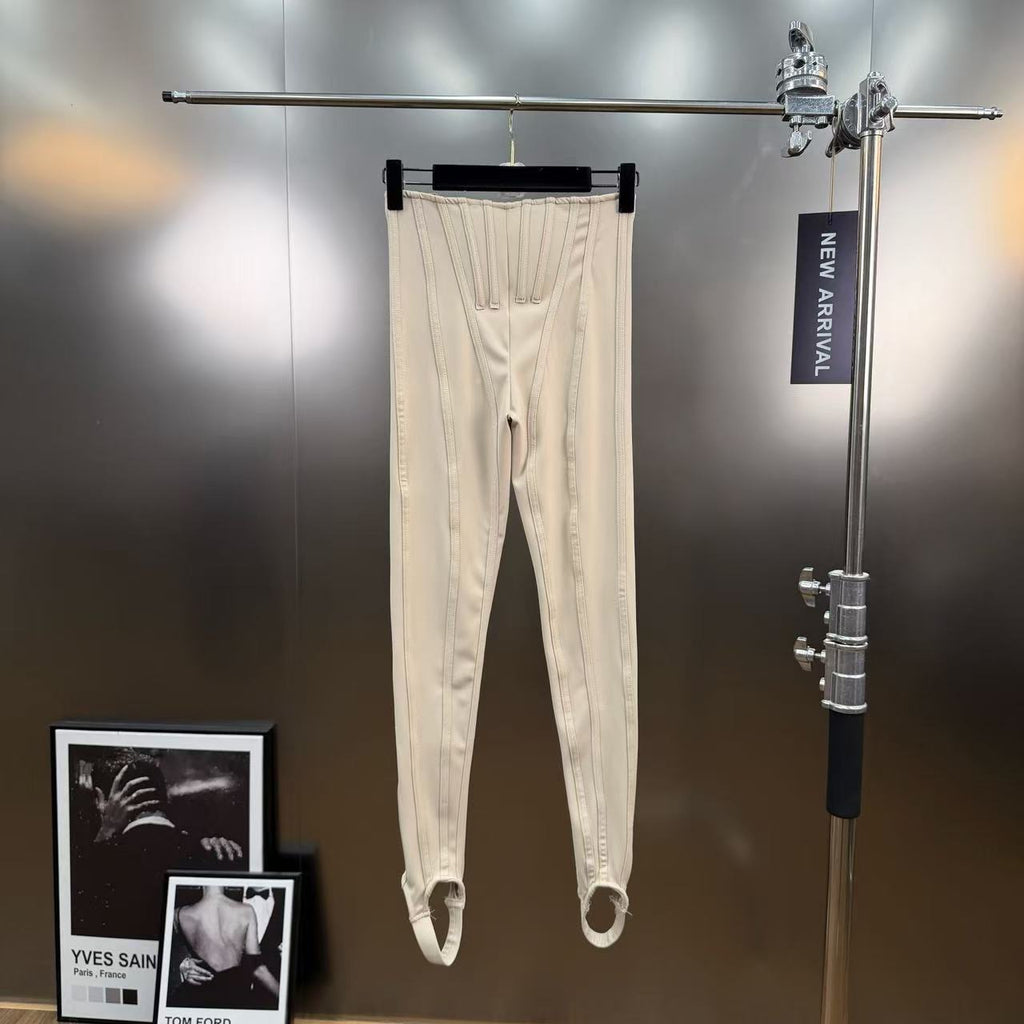 High waisted fishbone wist