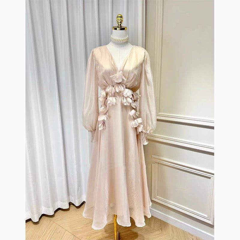 French niche spring v neck dress