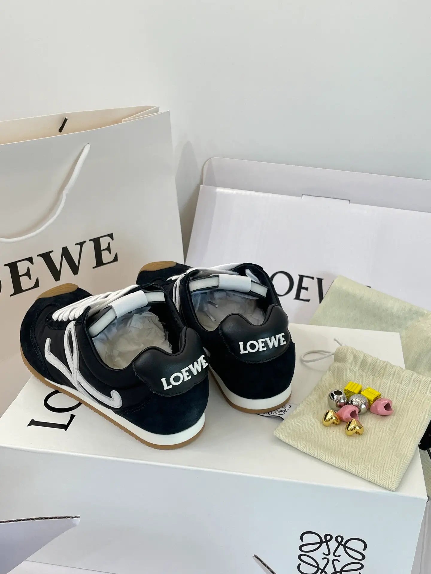 Sneakers lo*ewe